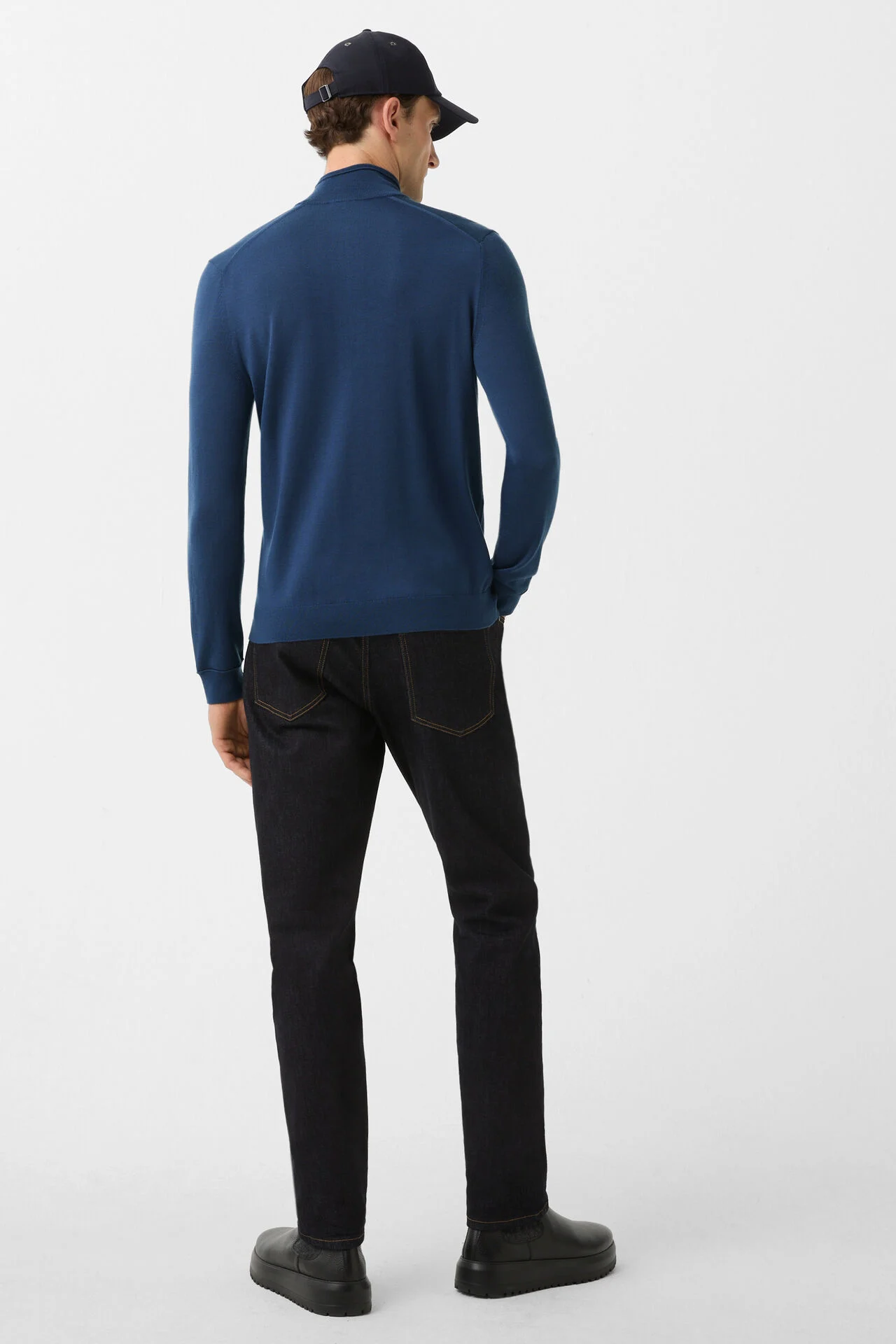 254-8860-9785-426_s01_life_back_01_b2c_1756827776