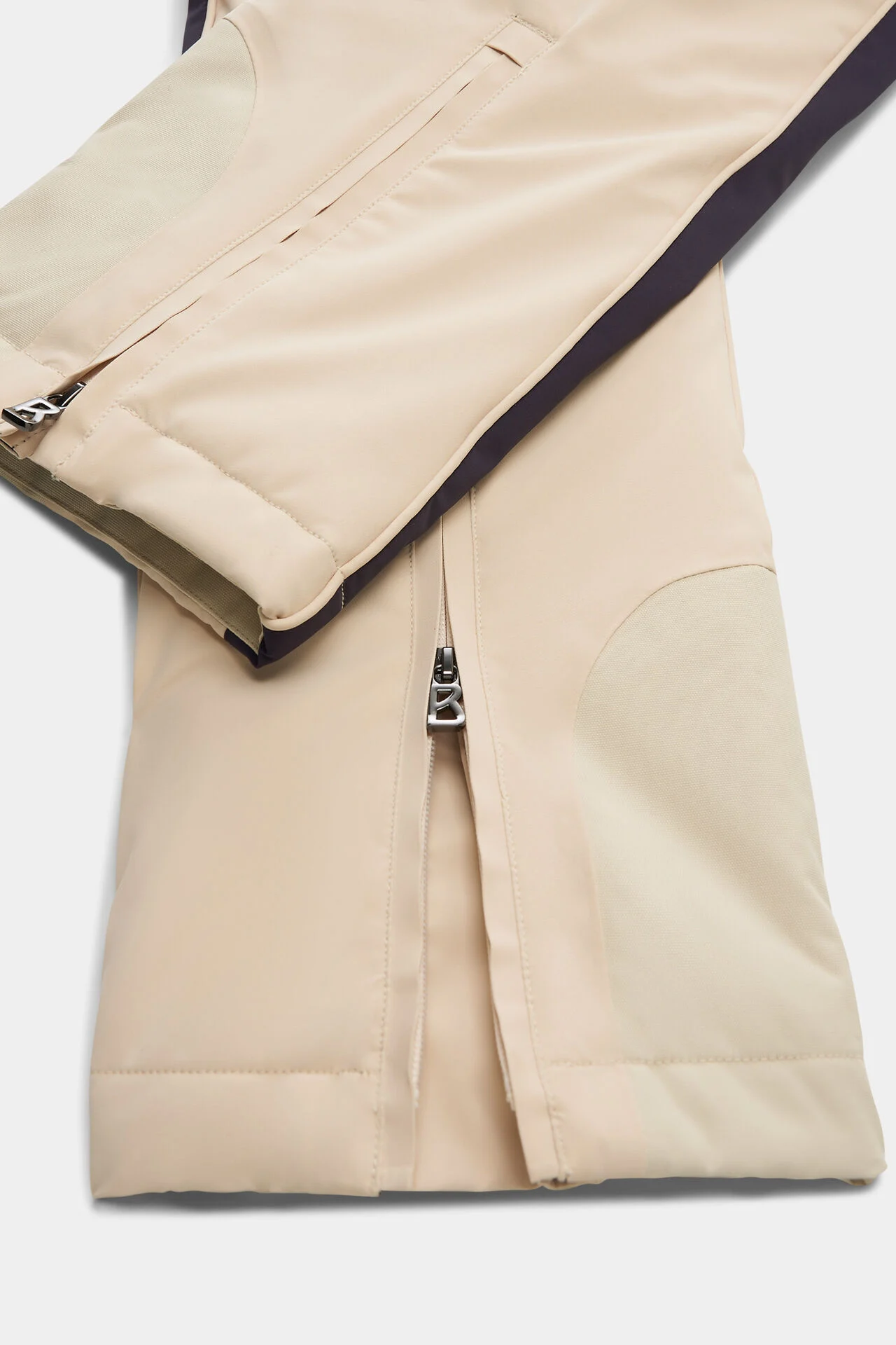 254-1568-6269-730_s01_still_detail_01_b2c_1753957605