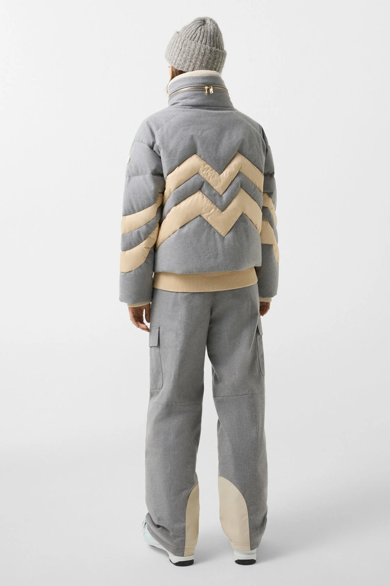 254-3157-9758-012_s01_life_back_01_b2c_1761817972