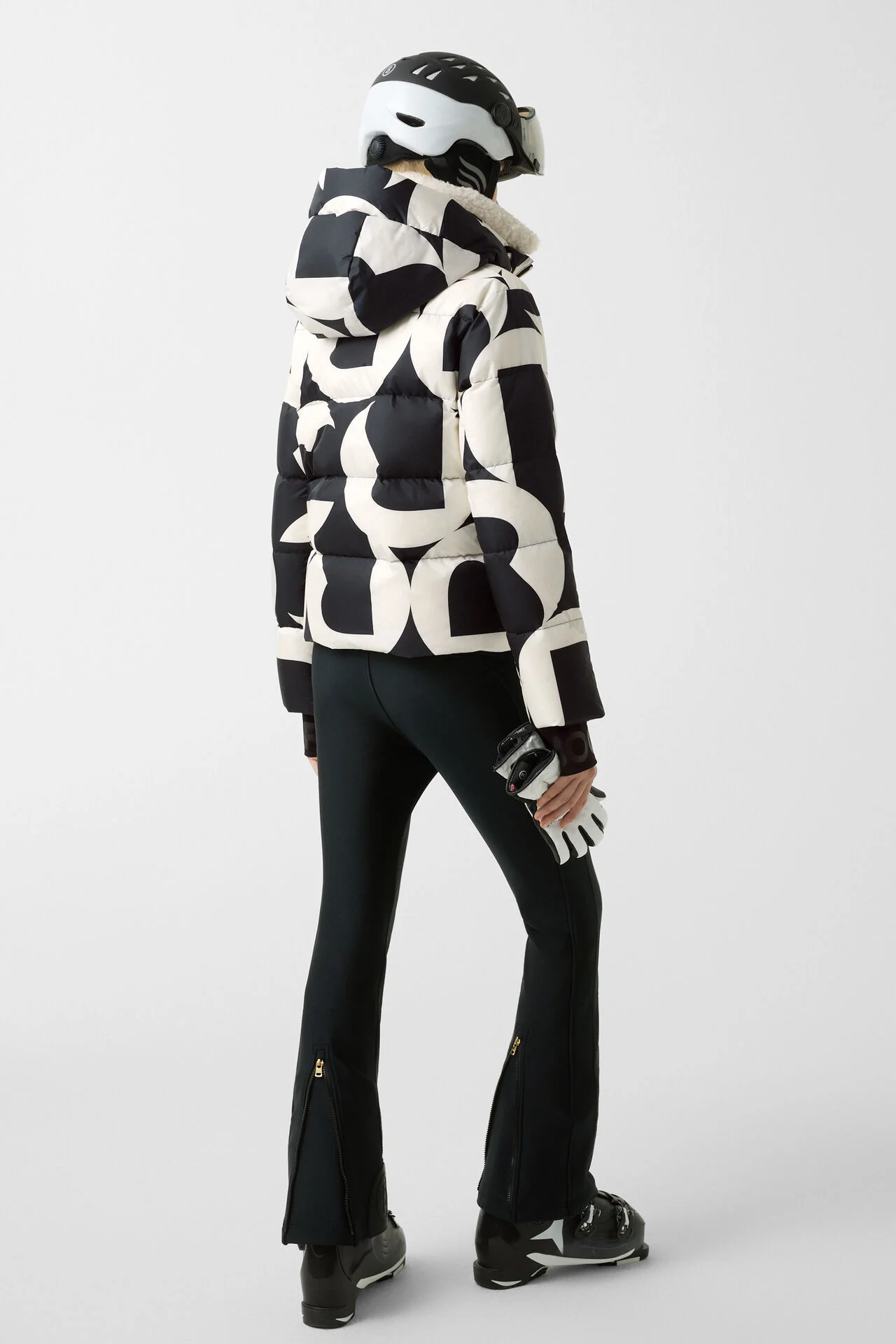 254-3160-9798-753_s01_life_back_01_b2c_1760767998