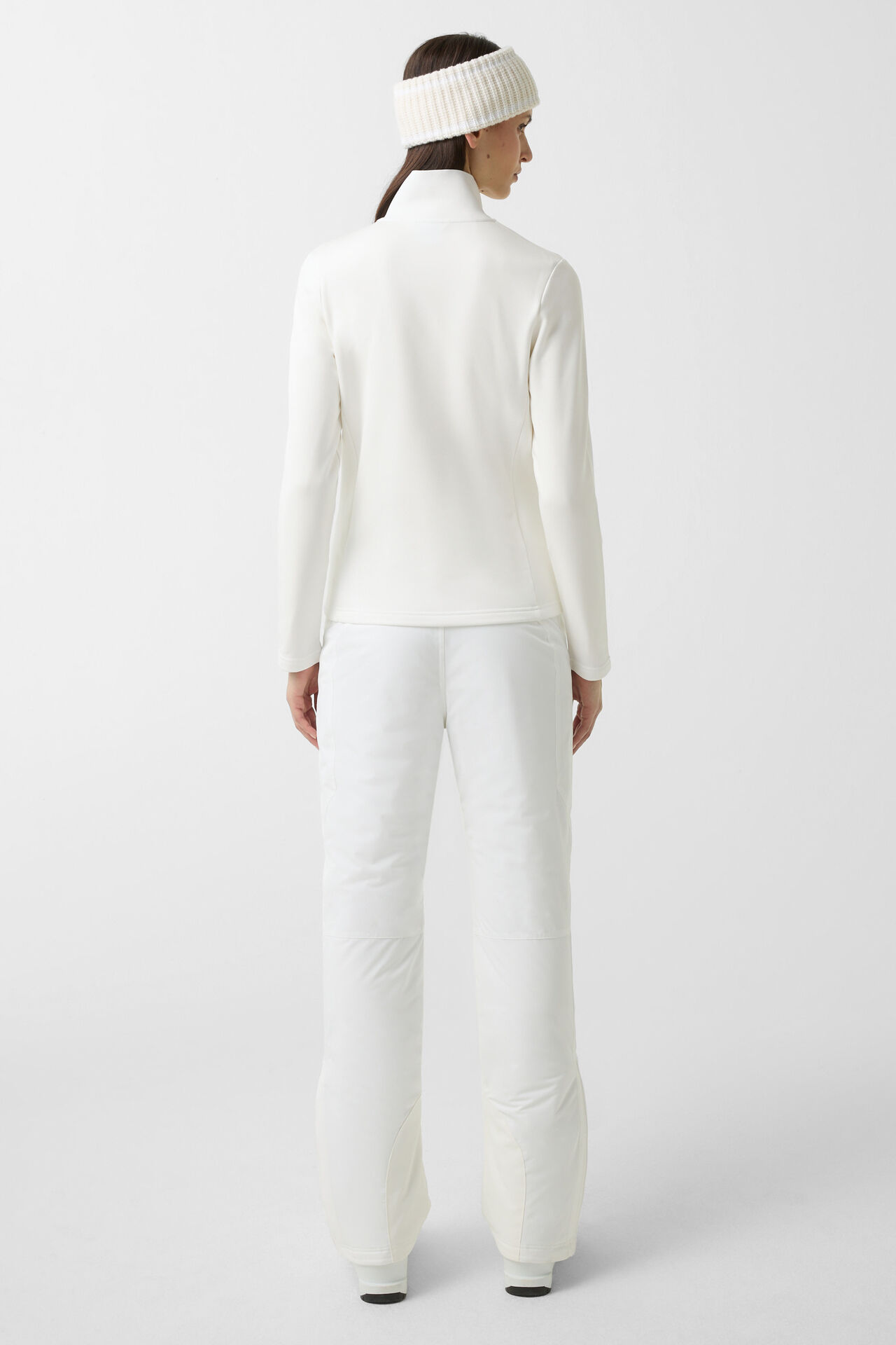 254-8153-8302-753_s01_life_back_01_b2c_1760957032