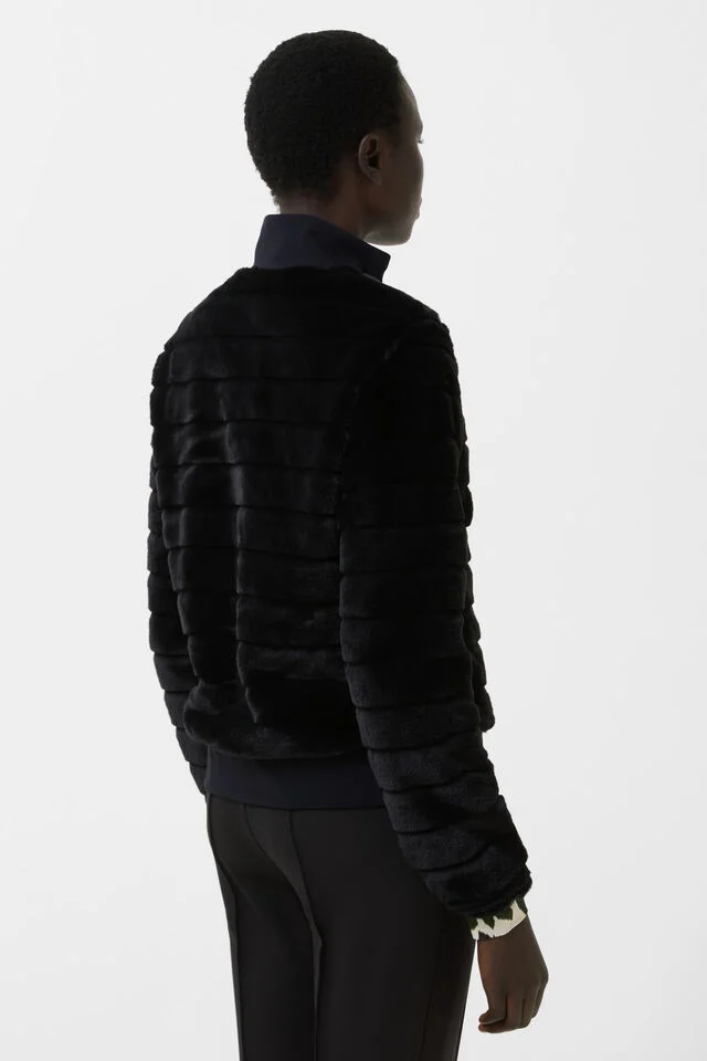 254-8157-1241-026_s01_life_backtop_01_b2c_1758714541