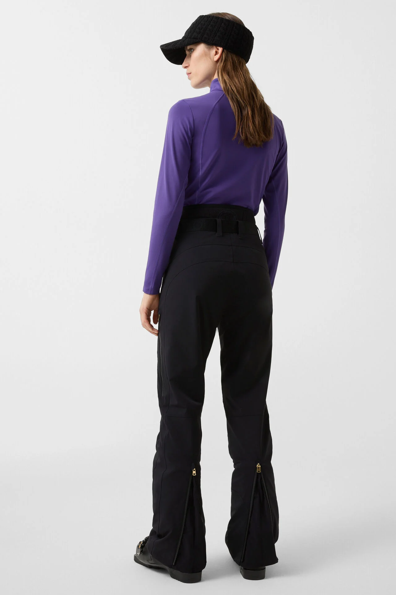 254-1187-6269-026_s01_life_back_01_b2c_1762157797