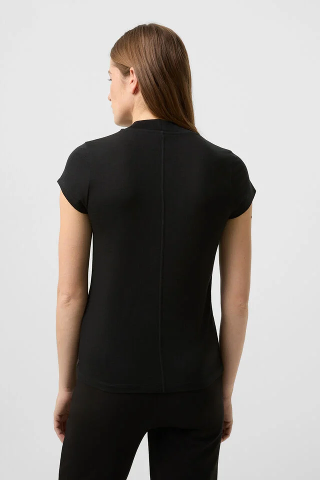 262-5650-9692-026_s01_life_backtop_01_b2c_1764159726