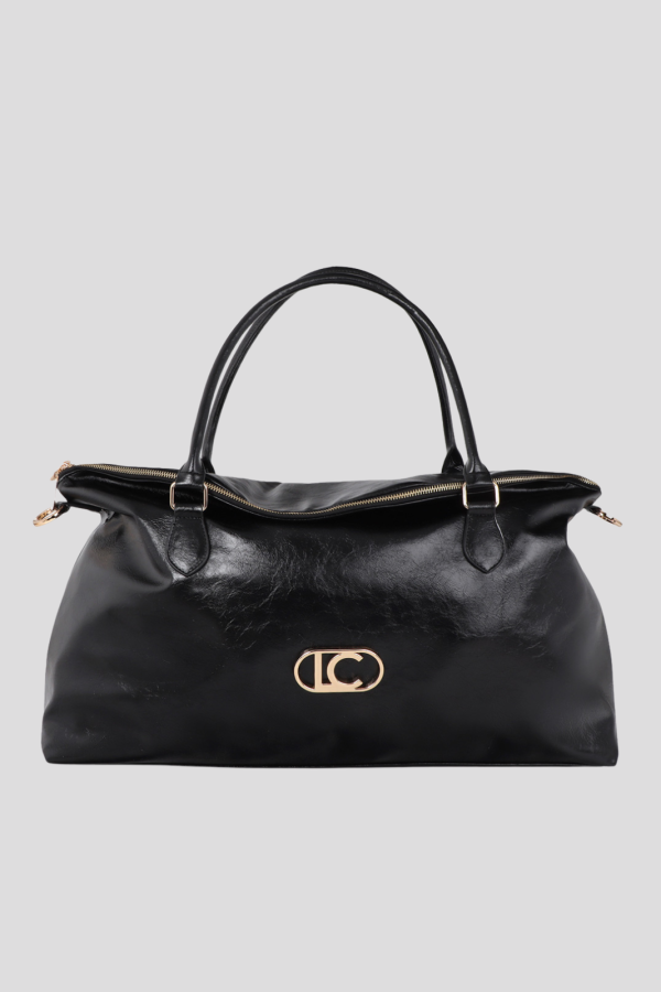 Leather-effect weekend